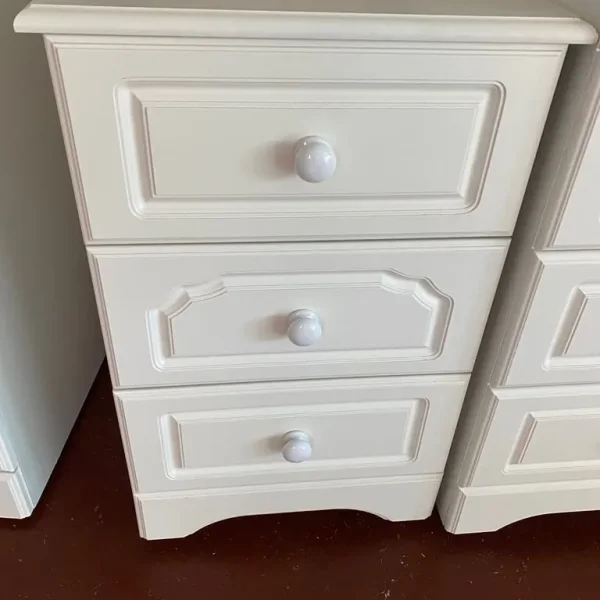 Small chest of drawers