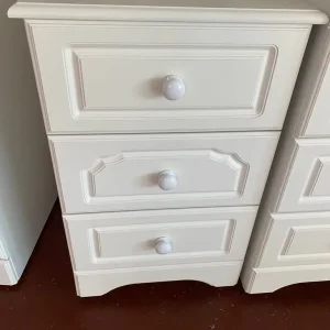 Small chest of drawers