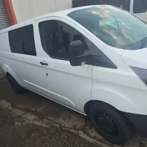 Ford Transit Custom Panel Van 2018 Manual - Image 6