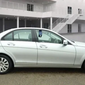 2010 Mercedes-Benz C-Class 2.1 C250 CDI BlueEfficiency Diesel 4dr Saloon - Image 6