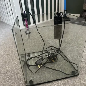Glass aquarium