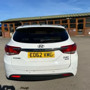2012 Hyundai i40 1.7 CRDi Blue Drive Estate - Image 4