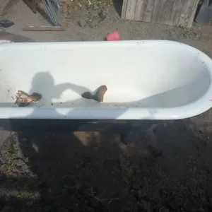 Old castle iron bath