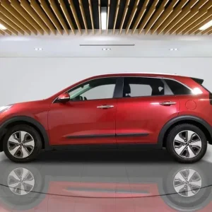 2019 Kia Niro Hybrid Estate - Image 5