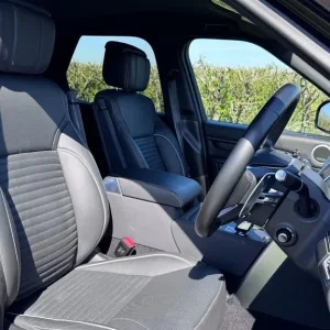 2022 Land Rover Discovery R-Dynamic HSE Diesel SUV - Image 8