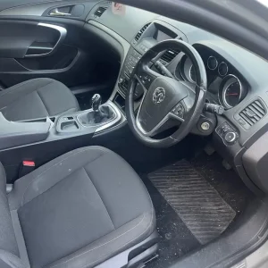2010 Vauxhall Insignia 2L Diesel Hatchback - Image 6