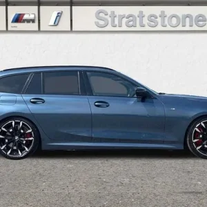 2024 BMW 3 Series 330e Estate - Image 4