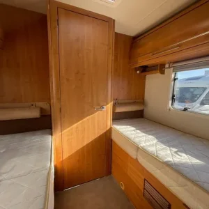 Renault Auto-trail Miami SE Automatic 4 Berth Motorhome - Image 8