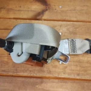 Nissan Elgrand Rear Seatbelt