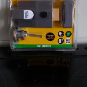 Yale door lock - Image 4