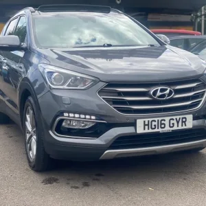 2016 Hyundai Santa Fe 2.2 CRDi Blue Drive Premium SE Auto 4WD Estate - Image 5