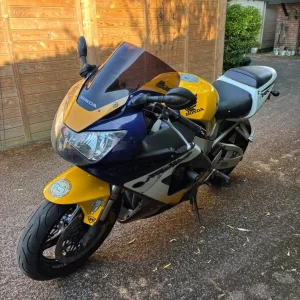 Honda CBR 2001 929cc - Image 4