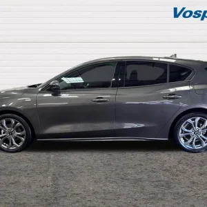 2023 Ford Focus 1.0 EcoBoost Hybrid 5-door Auto Hatchback - Image 5