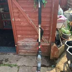 Long reach hedge cutter