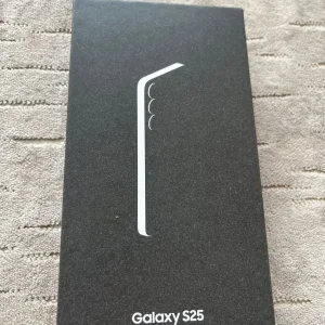 Samsung Galaxy S25 5G 128GB used 460 unlocked with warranty