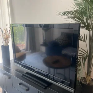SONY 40” LCD TV