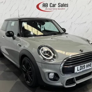 2019 MINI Hatch 1.5 Cooper Sport Euro 6 (s/s) 3dr HATCHBACK Petrol Manual - Image 5
