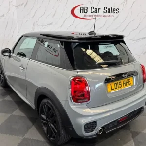2019 MINI Hatch 1.5 Cooper Sport Euro 6 (s/s) 3dr HATCHBACK Petrol Manual - Image 8