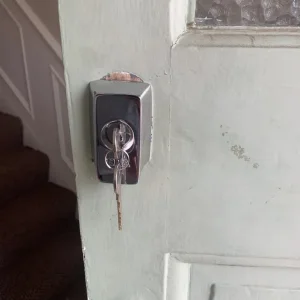 Mobile locksmith service for Domestic and Auto - Image 4