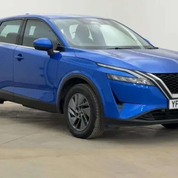 Nissan Qashqai 1.3 DIG-T Acenta Premium 5-door with Xtronic and Android Auto/Apple CarPlay