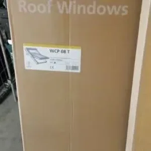 Keylite roof window 114cm x 118cm with tile flashing kit - Image 4