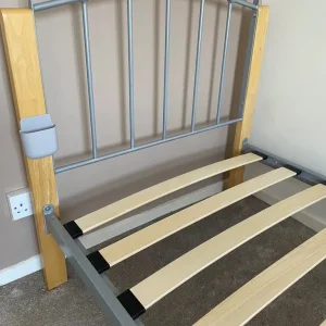 Silver and light wood single bed - Image 3
