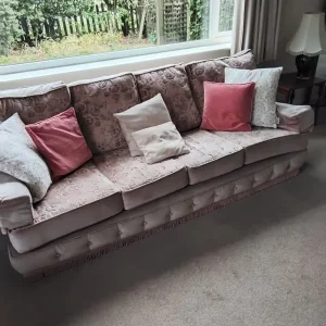 Three piece suite - Image 4