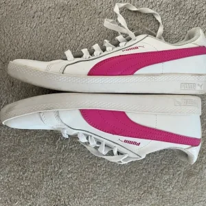 Ladies Nike trainers size 7 - Image 2