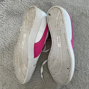 Ladies Nike trainers size 7 - Image 3