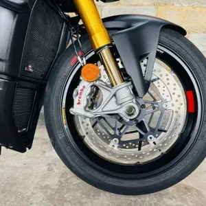 Ducati Streetfighter V4S - Image 4