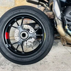 Ducati Streetfighter V4S - Image 6