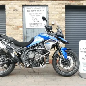 23 Triumph Tiger 900 GT Low