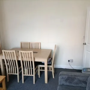 4 bedroom furnished house in Harding Road - Image 5