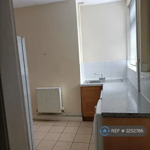 4 bedroom furnished house in Harding Road - Image 8