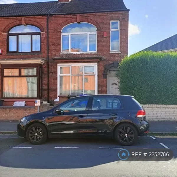 4 bedroom furnished house in Harding Road