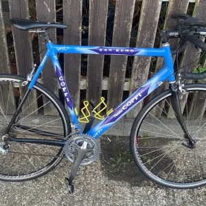 Race mountain bike
