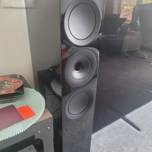 KEF R7 Floor Standing Speakers with Original Boxes