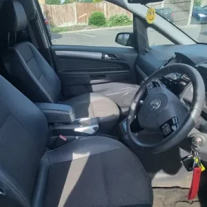 Vauxhall Zafira 7-seater diesel auto - Image 5