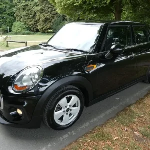 2018 Mini Cooper D 1.5 Diesel 5-door Hatchback - Image 3