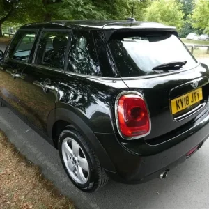 2018 Mini Cooper D 1.5 Diesel 5-door Hatchback - Image 5