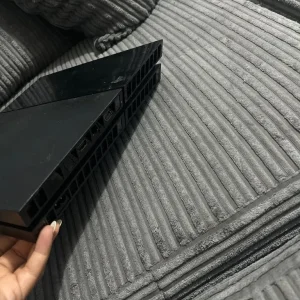 PS4 with 3 games - Image 3