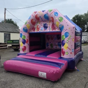 Bouncy castle - Image 2