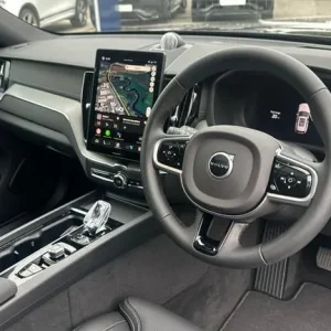2025 Volvo XC60 Black Edition Ultra, B5 AWD Mild Hybrid - Image 4