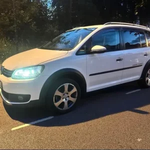 Volkswagen Touran SE TSI 2013 1380cc - Image 2