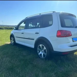 Volkswagen Touran SE TSI 2013 1380cc - Image 6