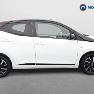 2021 Toyota Aygo 1.0 VVT-i X-Trend 5-door Hatchback - Image 8