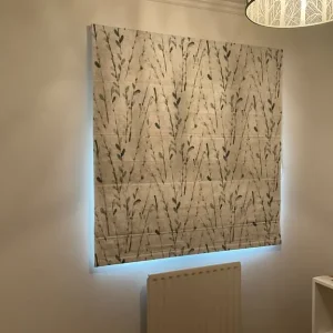 Hillary’s Brand New Roman Blind - Image 3