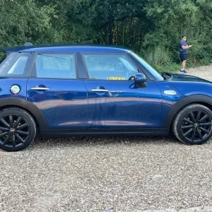 2017 MINI Cooper S 2.0 Petrol Manual Hatchback - Image 6