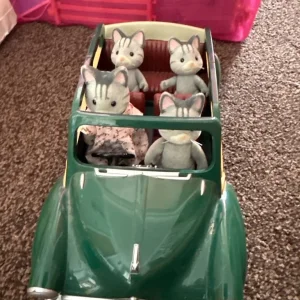Sylvanian family caravan and car - Image 4