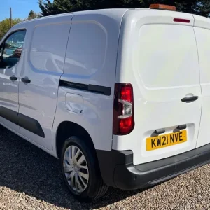 2021 Peugeot Partner 1.5 BlueHDi Panel Van - Image 3